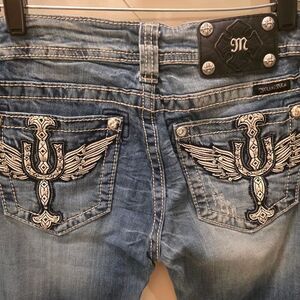 ❤️Miss Me Blue Boot Cut Jeans with White Embroidery And Bling 27x33-34
